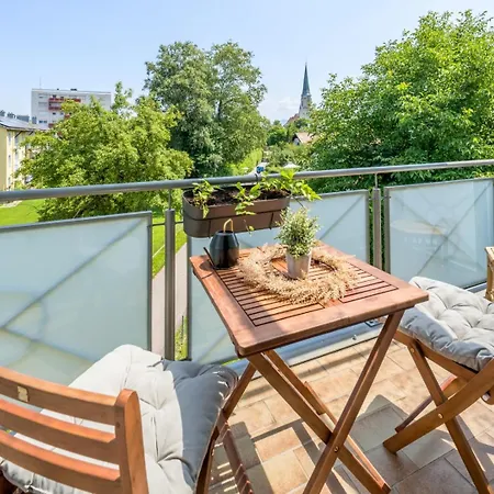 Og2 L Mit Balkon 15min Bis Salzburg Apartment